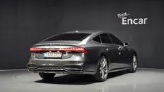 2021 Audi A7 55 TFSI Quattro Premium, серый — фото 2