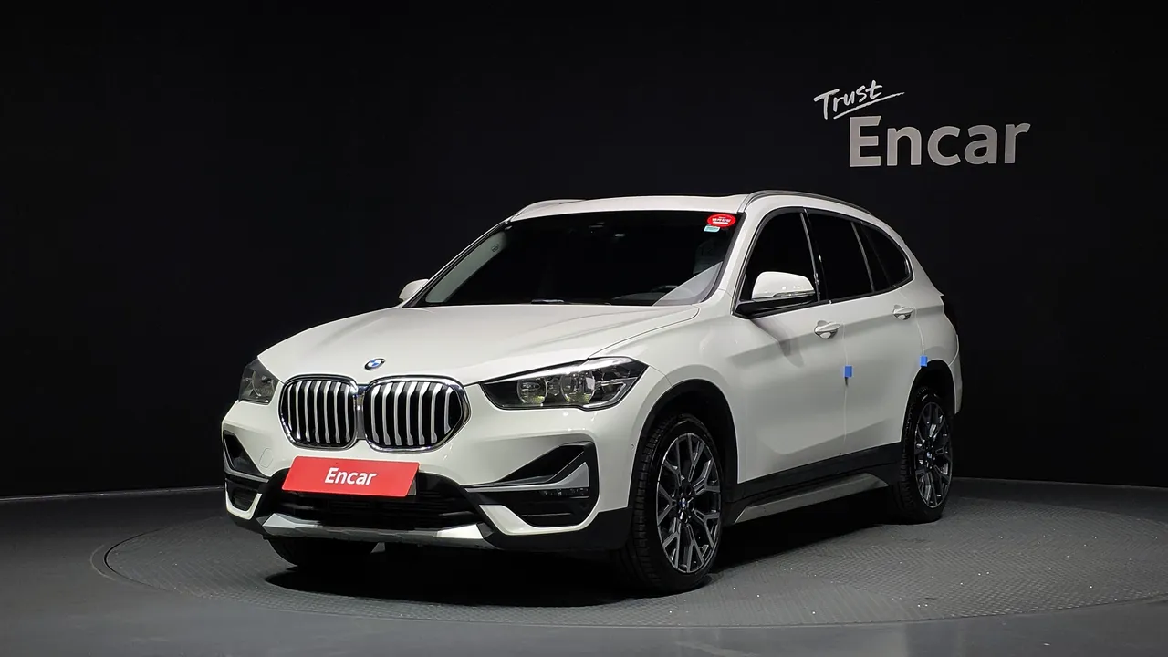 2022 BMW X1 xDrive 20i xLine