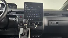 2023 Hyundai Staria Cargo 5-Seater — фото 13