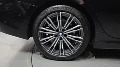 2022 BMW 3-Series 320i M Sport — фото 5