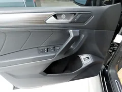 2022 Volkswagen Tiguan 2.0 TSI Prestige — фото 18