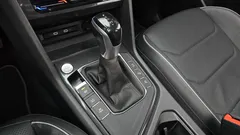 2023 Volkswagen Tiguan 2.0 TSI Prestige, белый — фото 9