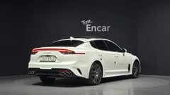 2021 Kia Stinger 2.5 Platinum, белый — фото 2