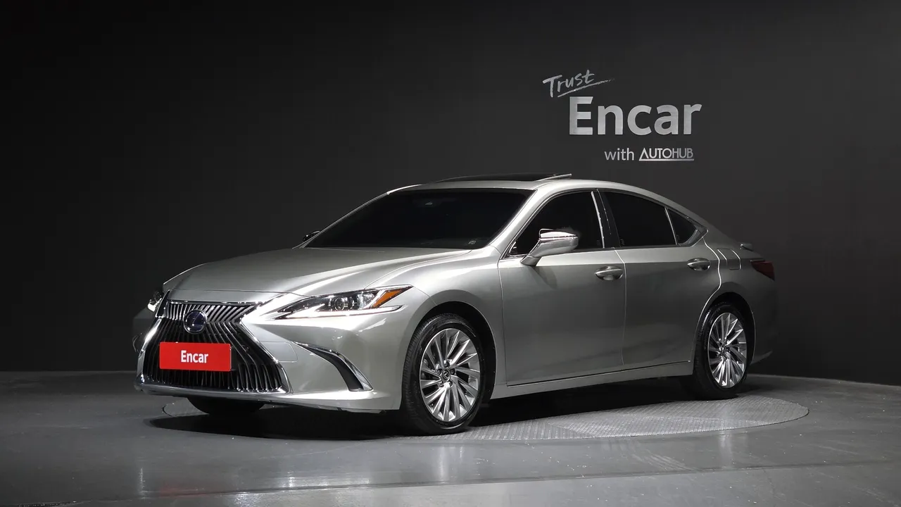 2021 Lexus ES Luxury Plus