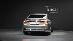 2021 Lexus ES Luxury Plus, 연금색 — фото 4
