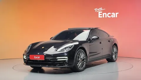2023 Porsche Panamera 2.9 AWD Platinum Edition
