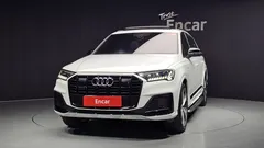 2022 Audi Q7 55 TFSI Quattro Premium — фото 3