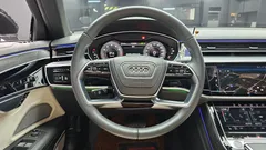 2022 Audi A8 55 TFSI Quattro Premium LWB — фото 17