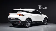 2022 Kia Sportage Signature Gravity 2WD, белый — фото 2