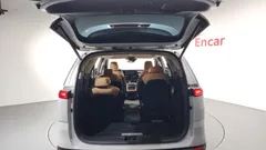 2022 Kia Carnival Diesel 9-Seater Prestige — фото 20