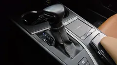 2021 Lexus UX 2.0 2WD, белый — фото 9