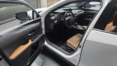 2021 Lexus UX 2.0 2WD, белый — фото 10
