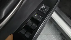 2021 Lexus UX 2.0 2WD, белый — фото 13