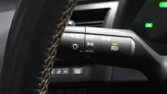 2021 Lexus UX 2.0 2WD, белый — фото 15