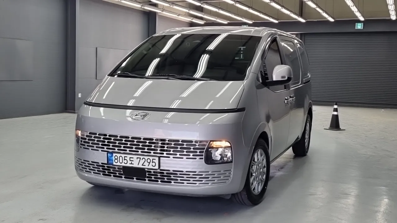2022 Hyundai Staria Cargo 3-Seater