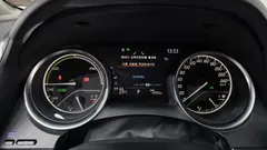 2023 Toyota Camry 2.5 LE Hybrid, белый — фото 8