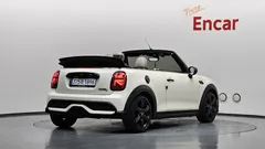 2023 Mini Cooper Convertible Classic Launch Pack, перламутровый — фото 2