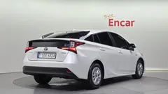 2022 Toyota Prius 1.8, белый — фото 2