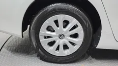 2022 Toyota Prius 1.8, белый — фото 5