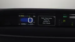 2022 Toyota Prius 1.8, белый — фото 8