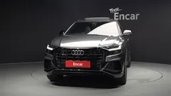 2022 Audi Q8 55 TFSI Quattro Premium — фото 3
