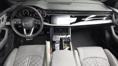2022 Audi Q8 55 TFSI Quattro Premium — фото 7