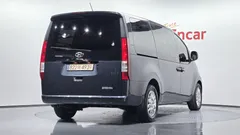 2022 Hyundai Staria Cargo 5-Seater — фото 2