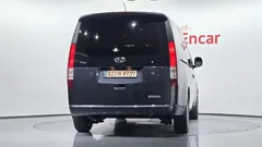 2022 Hyundai Staria Cargo 5-Seater — фото 4