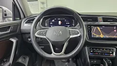 2023 Volkswagen Tiguan 2.0 TSI Prestige — фото 13