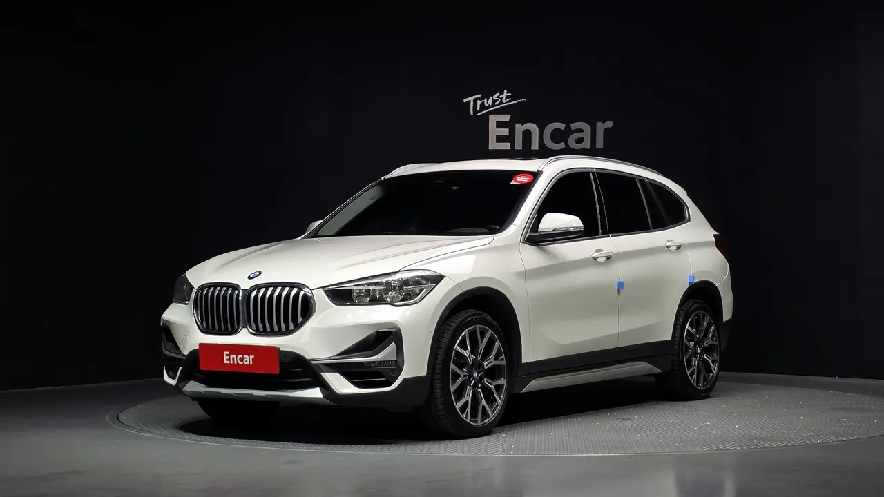 2022 BMW X1 xDrive 20i xLine
