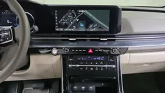 2023 Kia Carnival Diesel 9-Seater Hi-Limousine — фото 13