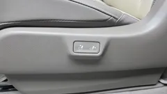 2023 Kia Carnival Diesel 9-Seater Hi-Limousine — фото 16