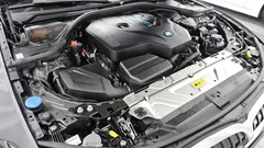 2022 BMW 3-Series 320e M Sports, серый — фото 6