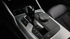 2022 BMW 3-Series 320e M Sports, серый — фото 9