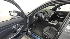 2022 BMW 3-Series 320e M Sports, серый — фото 10