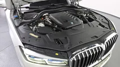 2022 BMW 7-Series 730d xDrive Design Pure Excellence, белый — фото 6