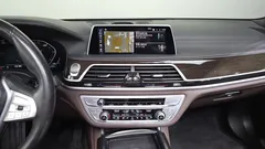 2022 BMW 7-Series 730d xDrive Design Pure Excellence, белый — фото 14