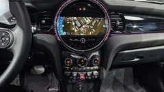 2022 Mini Cooper 5-Door Classic Plus — фото 12