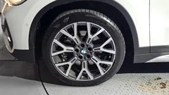 2022 BMW X1 xDrive 20i xLine, белый — фото 5