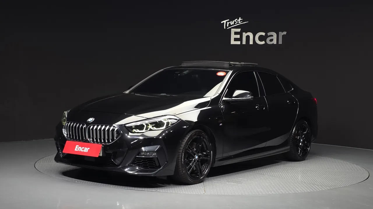 2022 BMW 2-Series 220i M Sports
