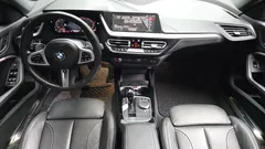 2022 BMW 2-Series 220i M Sports — фото 7