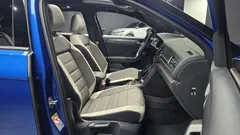 2022 Volkswagen T-Roc 2.0 TDI Premium, синий — фото 10