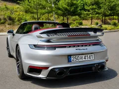 2023 Porsche 911 Turbo S Cabriolet — фото 2