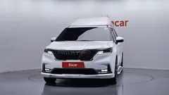 2023 Kia Carnival Diesel 7-Seater Hi-Limousine — фото 3