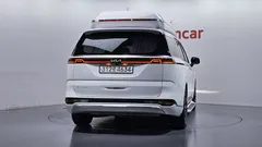 2023 Kia Carnival Diesel 7-Seater Hi-Limousine — фото 4