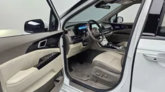 2023 Kia Carnival Diesel 7-Seater Hi-Limousine — фото 10