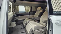2023 Kia Carnival Diesel 7-Seater Hi-Limousine — фото 11