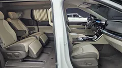 2023 Kia Carnival Diesel 7-Seater Hi-Limousine — фото 12