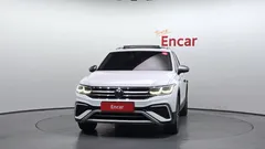 2022 Volkswagen Tiguan 2.0 TSI Prestige — фото 3