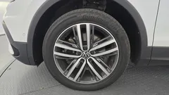 2022 Volkswagen Tiguan 2.0 TSI Prestige — фото 5